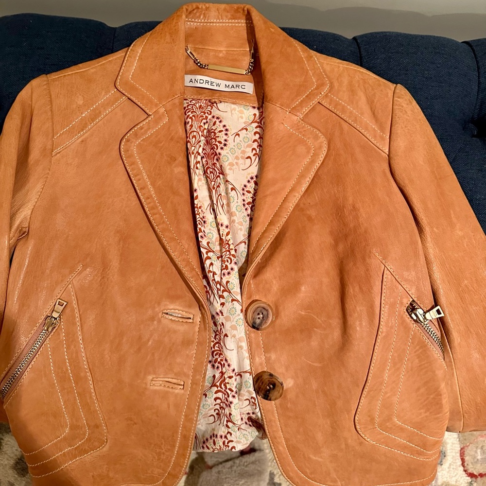 Andrew Marc - Camel color -cropped- Distressed Leather Blazer Jacket - Picture 10 of 10